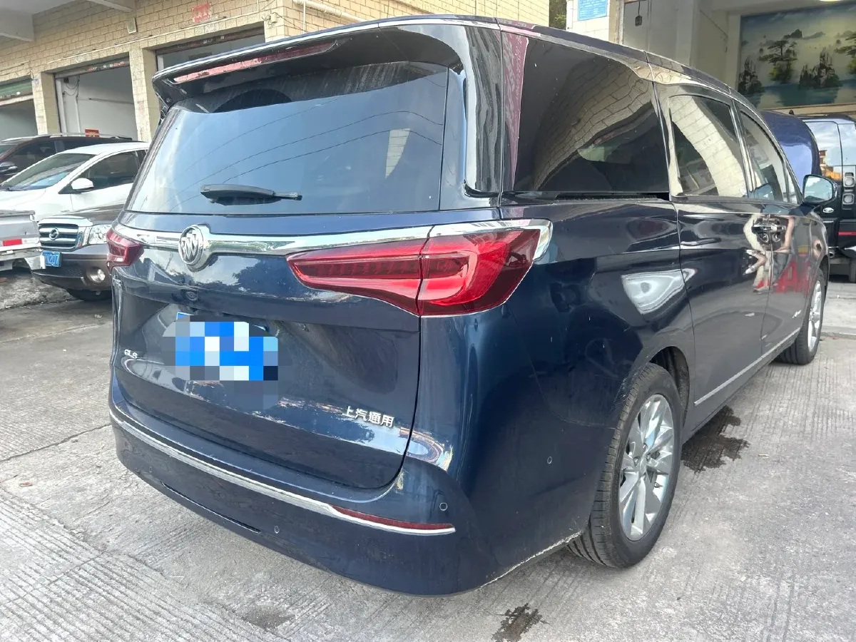 2022 Buick GL8 2.0T 237HP L4 9AT,autocango,china used car exporter,china ev exporter,chinese used car exporter,chinese used ev exporter
