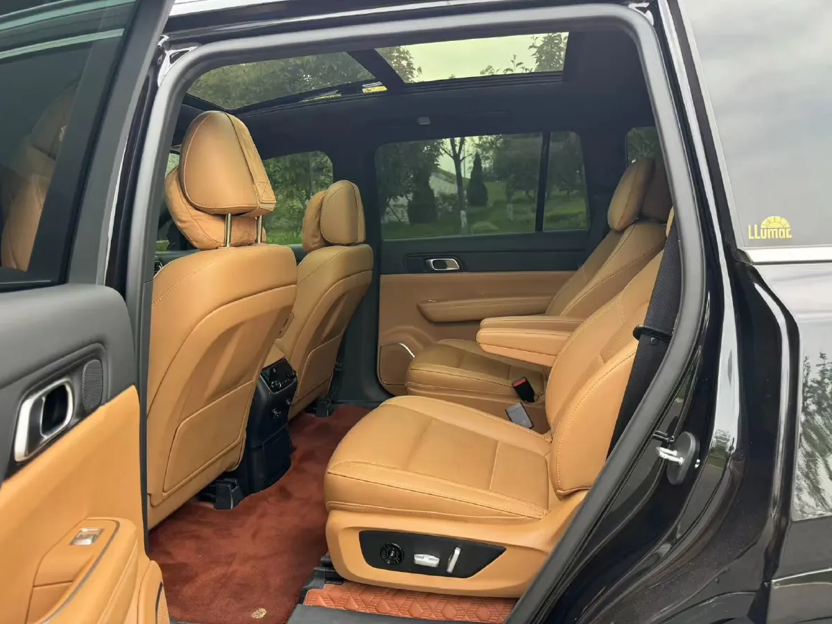 2021 Li ONE Range Extended 131HP REEV 40.5KWH,autocango,china used car exporter,china ev exporter,chinese used car exporter,chinese used ev exporter