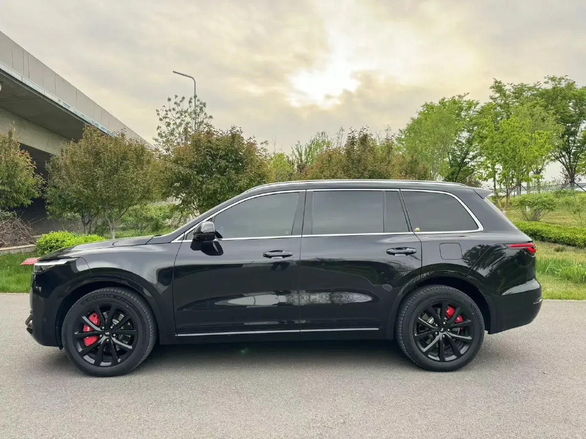 2021 Li ONE Range Extended 131HP REEV 40.5KWH,autocango,china used car exporter,china ev exporter,chinese used car exporter,chinese used ev exporter