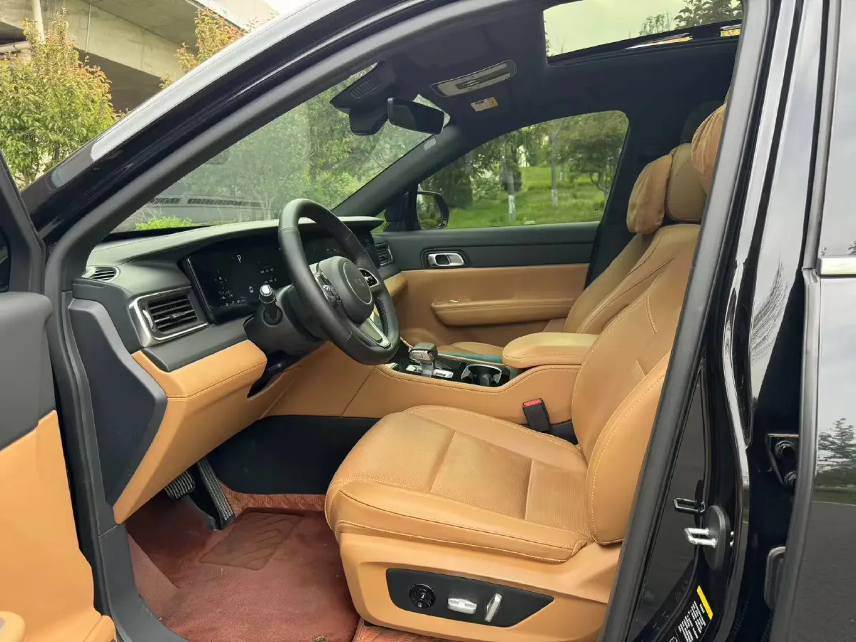 2021 Li ONE Range Extended 131HP REEV 40.5KWH,autocango,china used car exporter,china ev exporter,chinese used car exporter,chinese used ev exporter