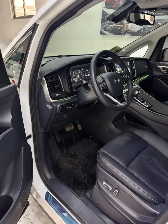 2023 GAC Trumpchi M8 2.0T 252HP L4 8AT,autocango,china used car exporter,china ev exporter,chinese used car exporter,chinese used ev exporter