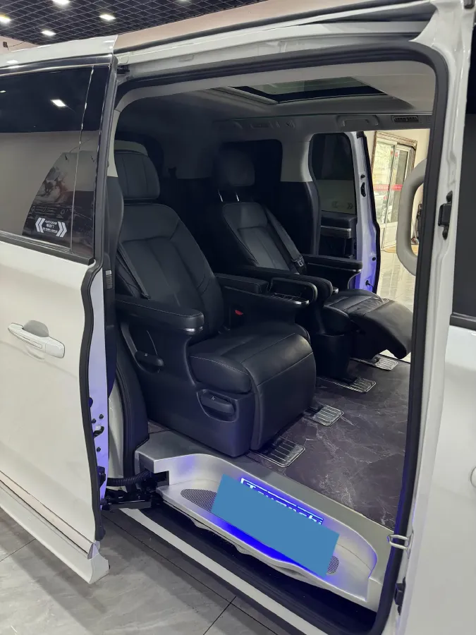 2023 GAC Trumpchi M8 2.0T 252HP L4 8AT,autocango,china used car exporter,china ev exporter,chinese used car exporter,chinese used ev exporter