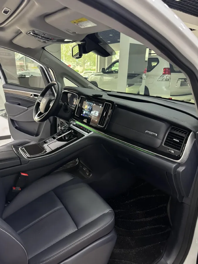 2023 GAC Trumpchi M8 2.0T 252HP L4 8AT,autocango,china used car exporter,china ev exporter,chinese used car exporter,chinese used ev exporter