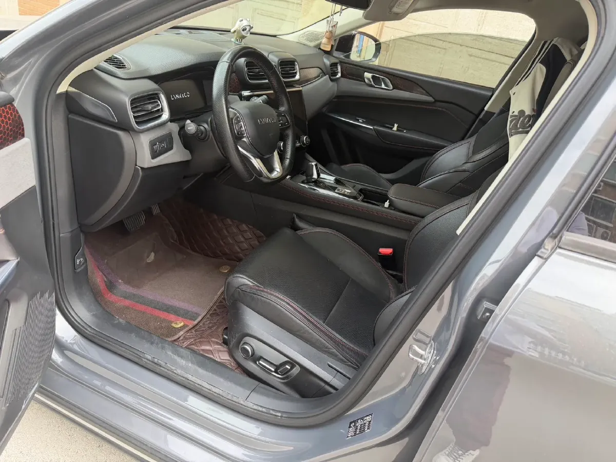 2018 Toyota C-HR 2.0L 171HP L4 CVT,autocango,china used car exporter,china ev exporter,chinese used car exporter,chinese used ev exporter