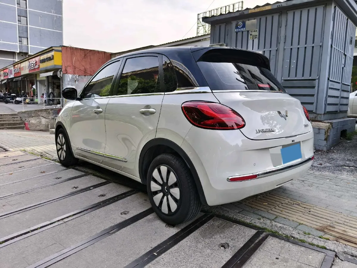 2023 WuLing BinGuo BEV 31.9KWH,autocango,china used car exporter,china ev exporter,chinese used car exporter,chinese used ev exporter
