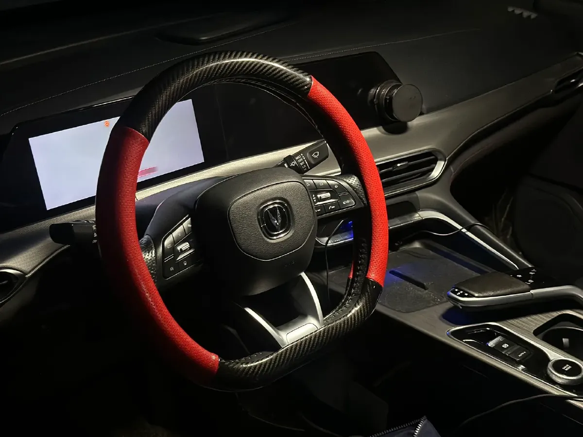 2020 ChangAn UNI-T 1.5T 180HP L4 7DCT,autocango,china used car exporter,china ev exporter,chinese used car exporter,chinese used ev exporter