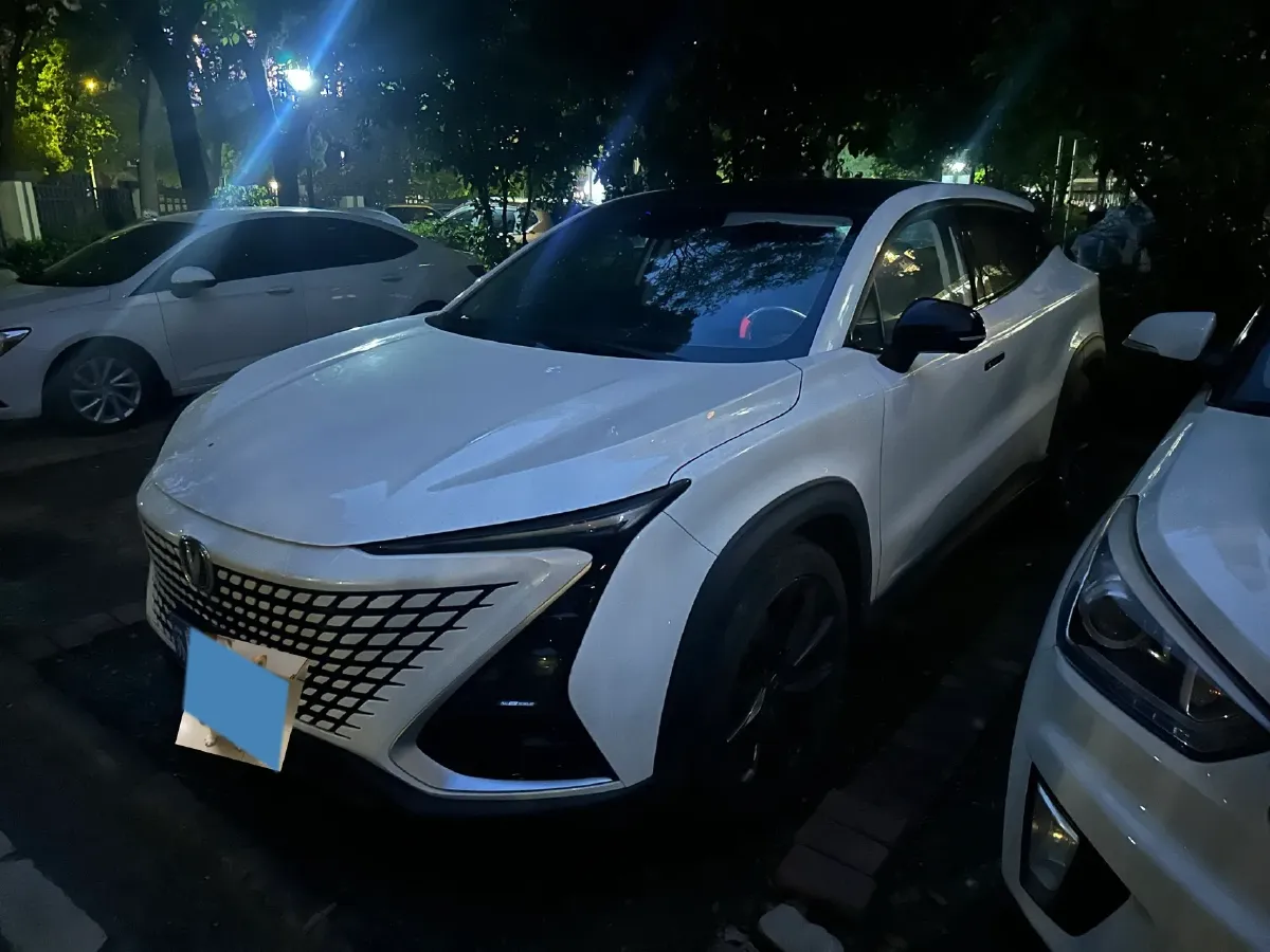 2020 ChangAn UNI-T 1.5T 180HP L4 7DCT,autocango,china used car exporter,china ev exporter,chinese used car exporter,chinese used ev exporter