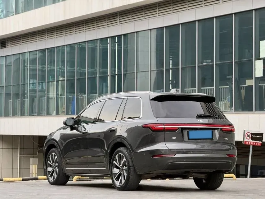 2021 Li ONE Range Extended 131HP REEV 40.5KWH,autocango,china used car exporter,china ev exporter,chinese used car exporter,chinese used ev exporter