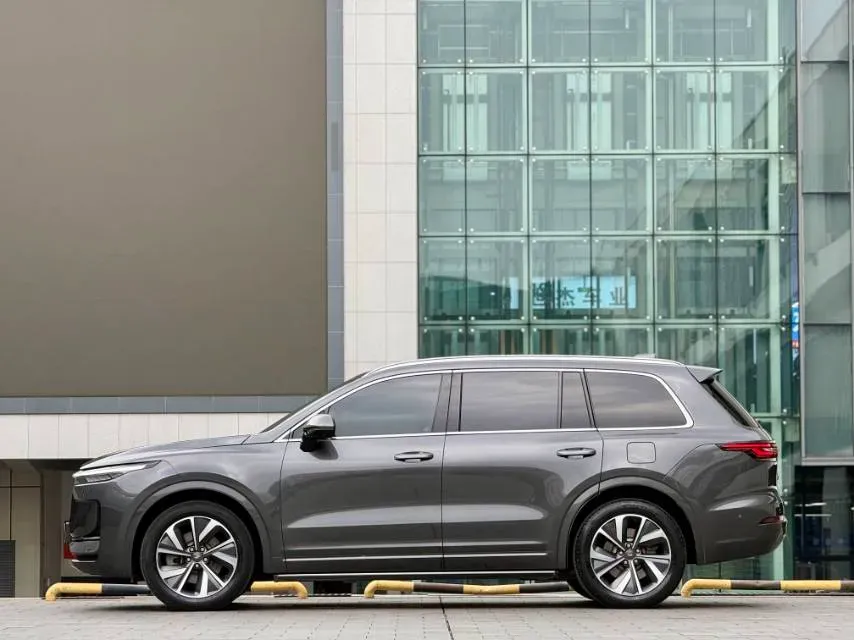 2021 Li ONE Range Extended 131HP REEV 40.5KWH,autocango,china used car exporter,china ev exporter,chinese used car exporter,chinese used ev exporter