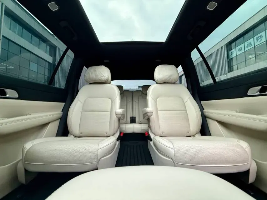 2021 Li ONE Range Extended 131HP REEV 40.5KWH,autocango,china used car exporter,china ev exporter,chinese used car exporter,chinese used ev exporter