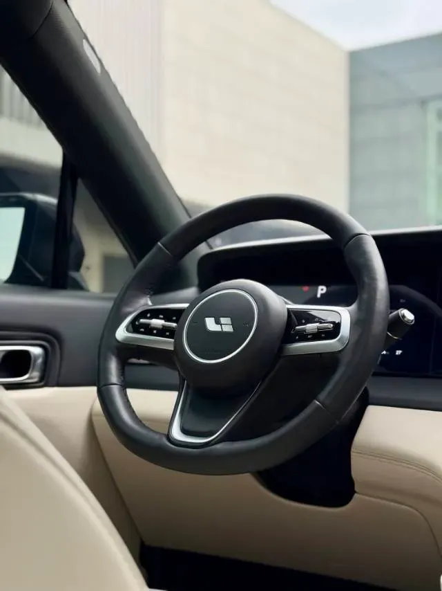 2021 Li ONE Range Extended 131HP REEV 40.5KWH,autocango,china used car exporter,china ev exporter,chinese used car exporter,chinese used ev exporter