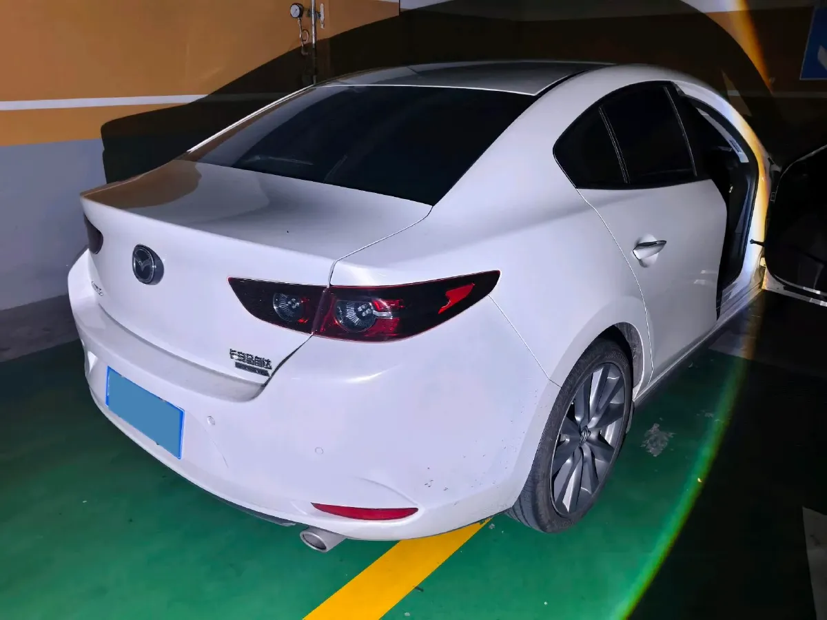 2021 Mazda 3 Axela 2.0L 158HP L4 6AT,autocango,china used car exporter,china ev exporter,chinese used car exporter,chinese used ev exporter