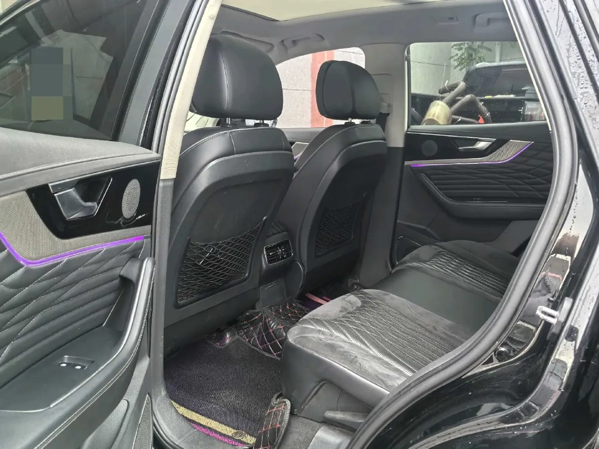 2022 HongQi HS5 2.0T 224HP L4 6AT,autocango,china used car exporter,china ev exporter,chinese used car exporter,chinese used ev exporter