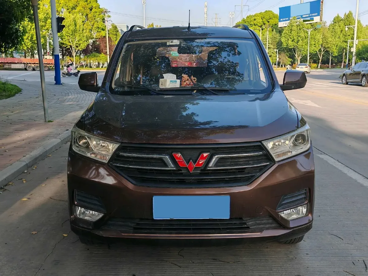 2019 WuLing HongGuang 1.5L 99HP L4 6MT,autocango,china used car exporter,china ev exporter,chinese used car exporter,chinese used ev exporter
