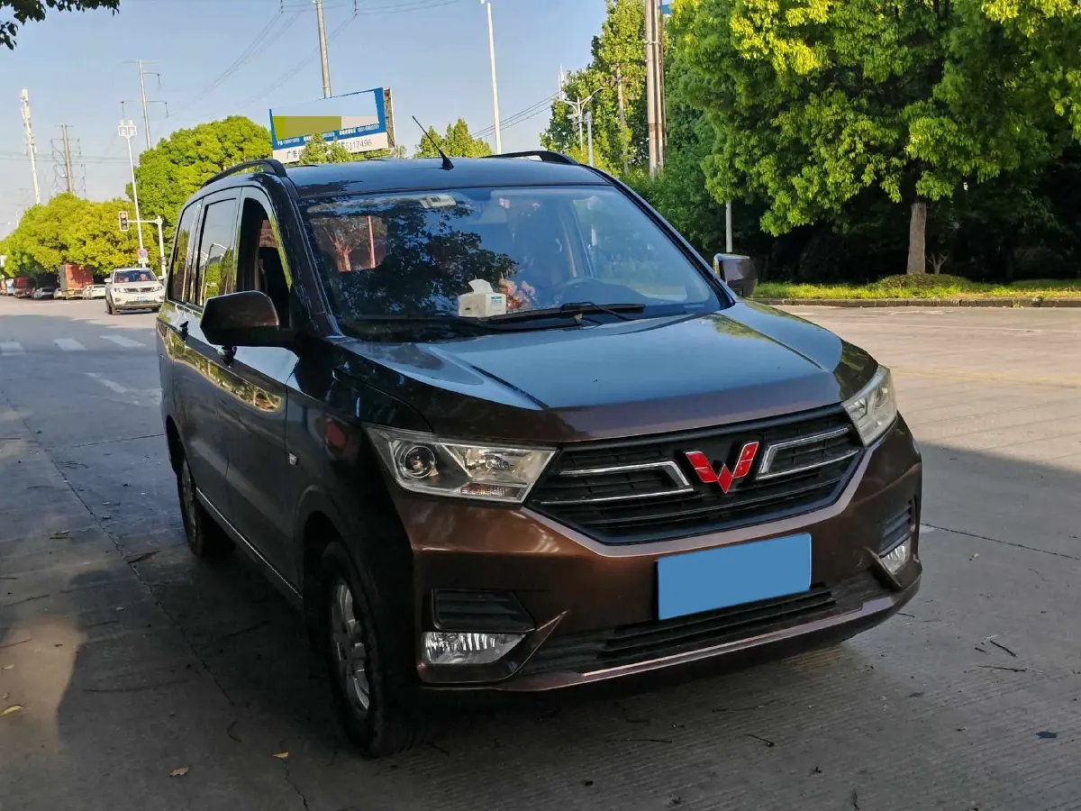 2019 WuLing HongGuang 1.5L 99HP L4 6MT,autocango,china used car exporter,china ev exporter,chinese used car exporter,chinese used ev exporter