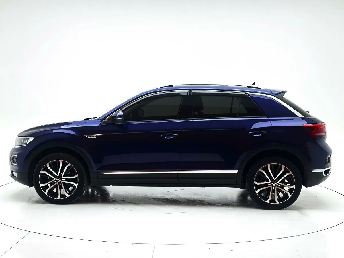 2022 Volkswagen T-Roc 1.4T 150HP L4 7DCT,autocango,china used car exporter,china ev exporter,chinese used car exporter,chinese used ev exporter
