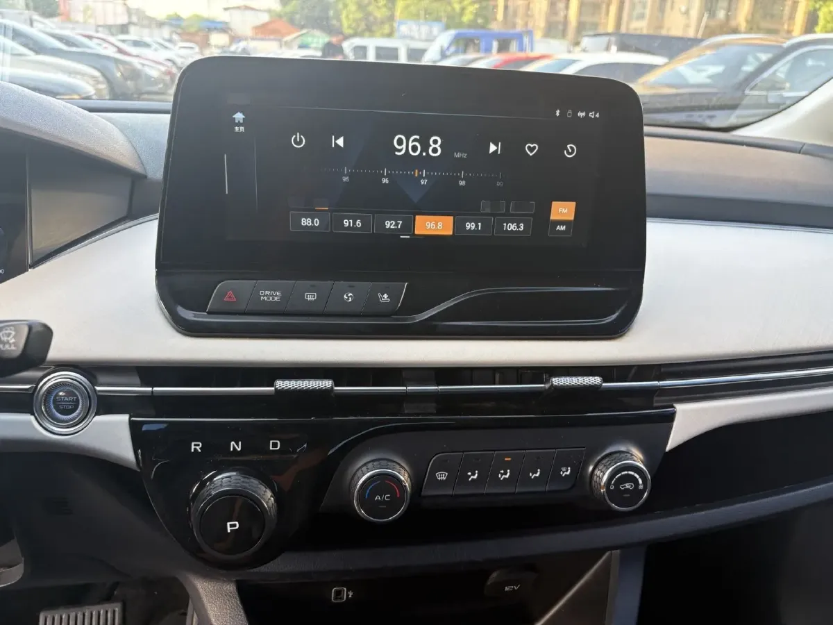 2022 JMC YuHu 7 2.0T 141HP L4 8AT,autocango,china used car exporter,china ev exporter,chinese used car exporter,chinese used ev exporter