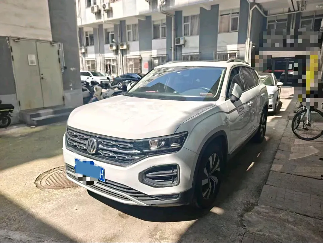 2019 Jeep Cherokee 2.0T 234HP L4 9AT,autocango,china used car exporter,china ev exporter,chinese used car exporter,chinese used ev exporter