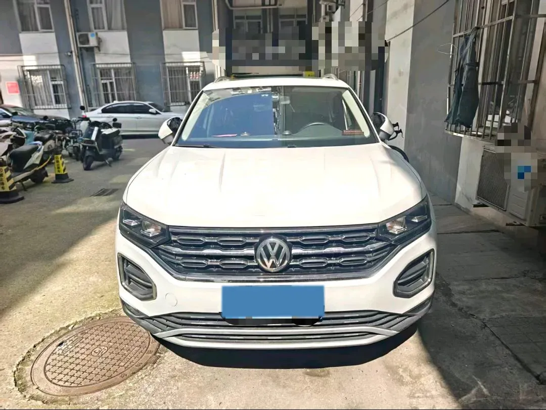 2019 Jeep Cherokee 2.0T 234HP L4 9AT,autocango,china used car exporter,china ev exporter,chinese used car exporter,chinese used ev exporter