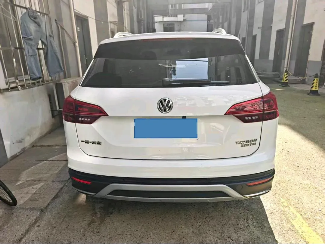 2019 Jeep Cherokee 2.0T 234HP L4 9AT,autocango,china used car exporter,china ev exporter,chinese used car exporter,chinese used ev exporter