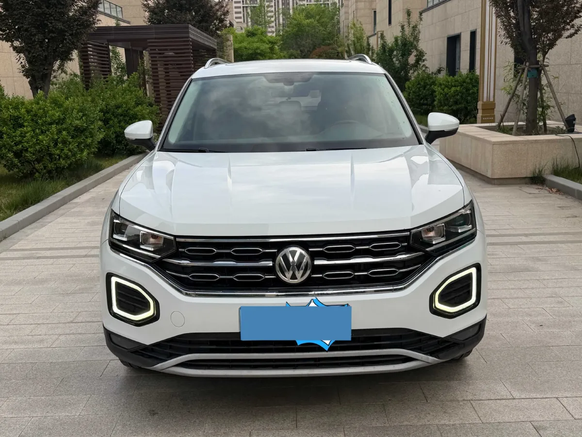 2019 Jeep Cherokee 2.0T 234HP L4 9AT,autocango,china used car exporter,china ev exporter,chinese used car exporter,chinese used ev exporter