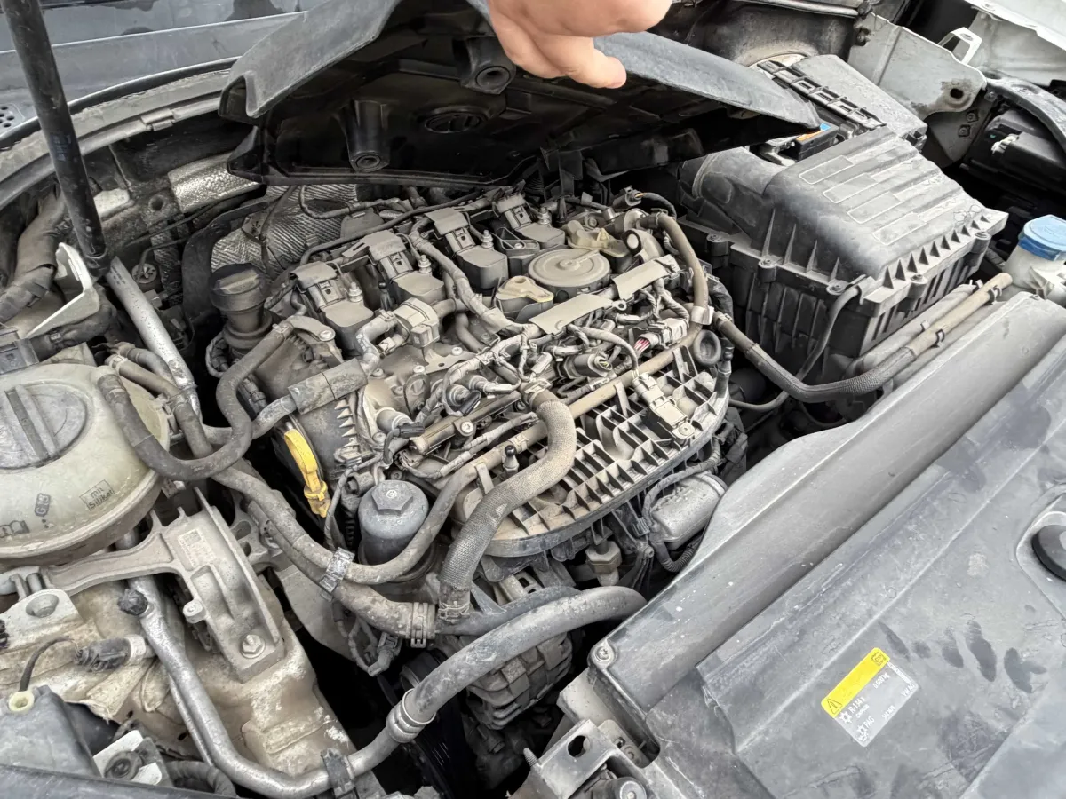 2019 Jeep Cherokee 2.0T 234HP L4 9AT,autocango,china used car exporter,china ev exporter,chinese used car exporter,chinese used ev exporter