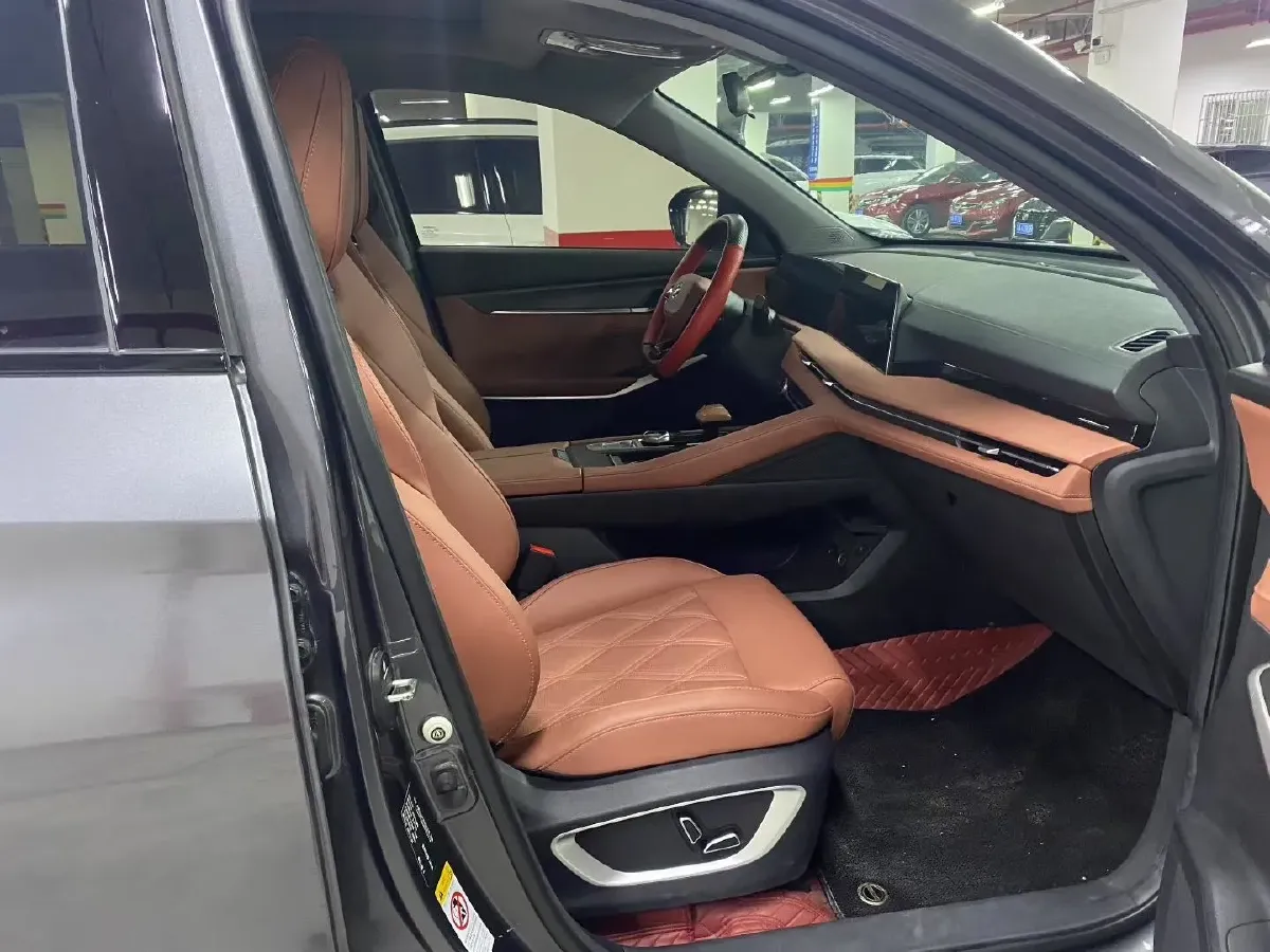 2024 ChangAn CS75 Plus 1.5T 188HP L4 8AT,autocango,china used car exporter,china ev exporter,chinese used car exporter,chinese used ev exporter