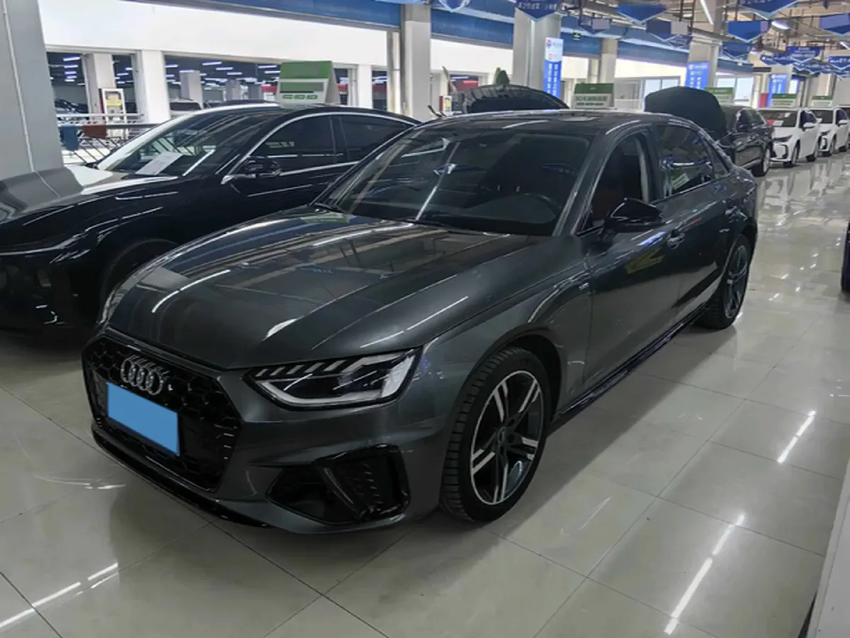 2022 Audi A4L 2.0T 190HP L4 7DCT,autocango,china used car exporter,china ev exporter,chinese used car exporter,chinese used ev exporter