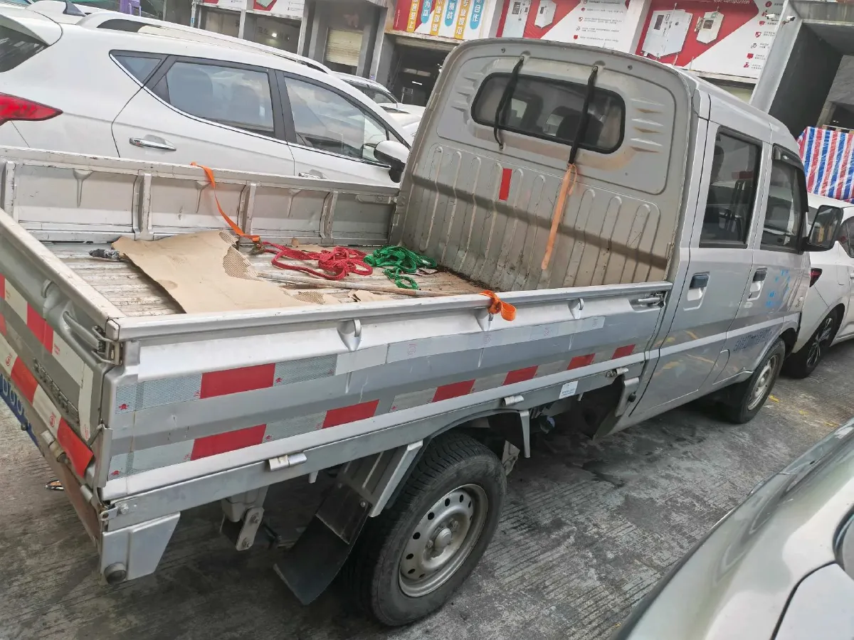 2021 WuLing RongGuang Mini Truck 1.5L 99HP L4 5MT,autocango,china used car exporter,china ev exporter,chinese used car exporter,chinese used ev exporter