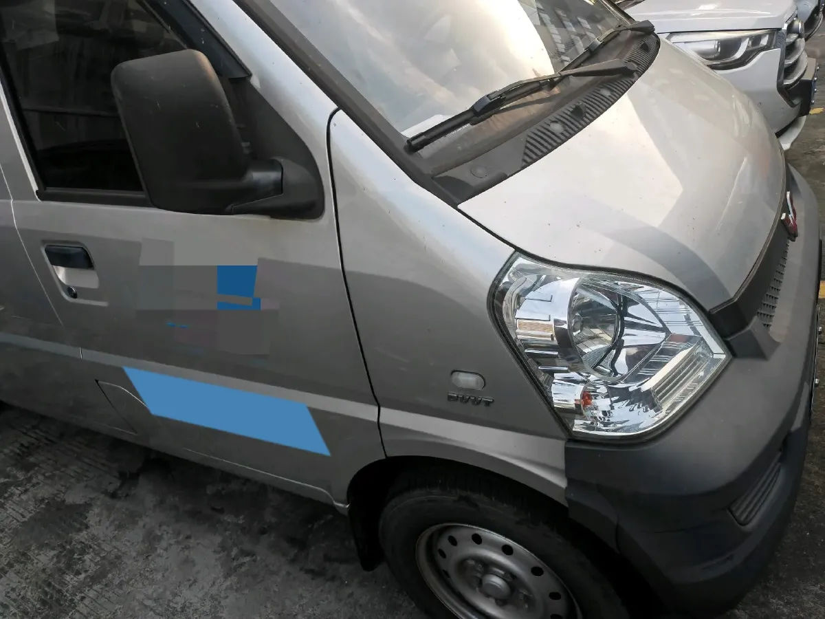 2021 WuLing RongGuang Mini Truck 1.5L 99HP L4 5MT,autocango,china used car exporter,china ev exporter,chinese used car exporter,chinese used ev exporter