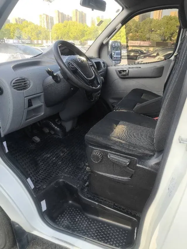 2020 MAXUS XinTu V80 2.5T 136HP L4 6MT,autocango,china used car exporter,china ev exporter,chinese used car exporter,chinese used ev exporter