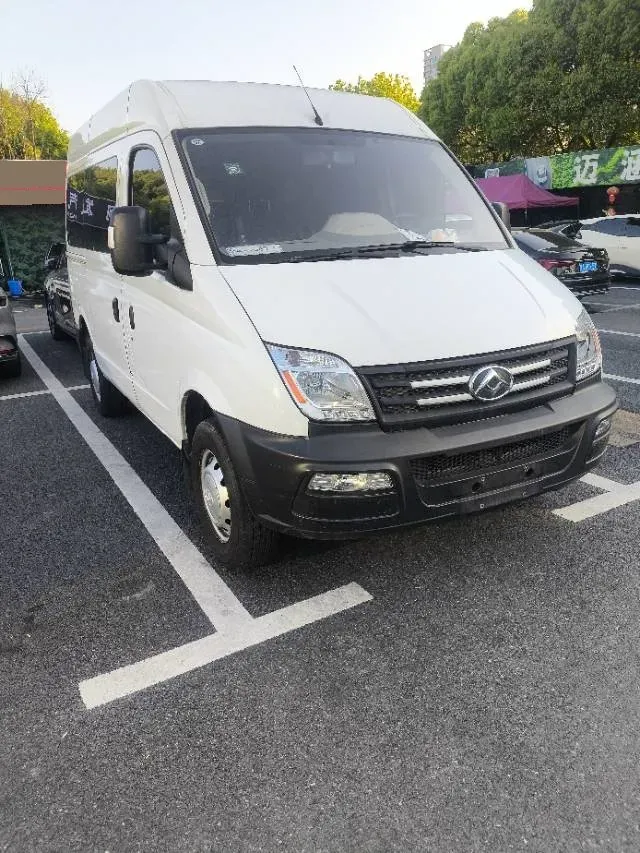 2020 MAXUS XinTu V80 2.5T 136HP L4 6MT,autocango,china used car exporter,china ev exporter,chinese used car exporter,chinese used ev exporter