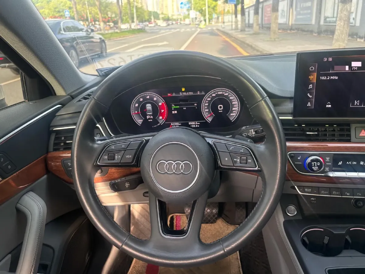 2020 Audi A4L 2.0T 190HP L4 7DCT,autocango,china used car exporter,china ev exporter,chinese used car exporter,chinese used ev exporter