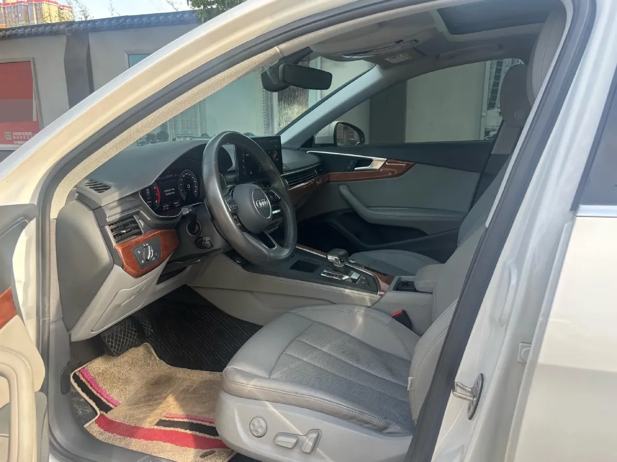 2020 Audi A4L 2.0T 190HP L4 7DCT,autocango,china used car exporter,china ev exporter,chinese used car exporter,chinese used ev exporter