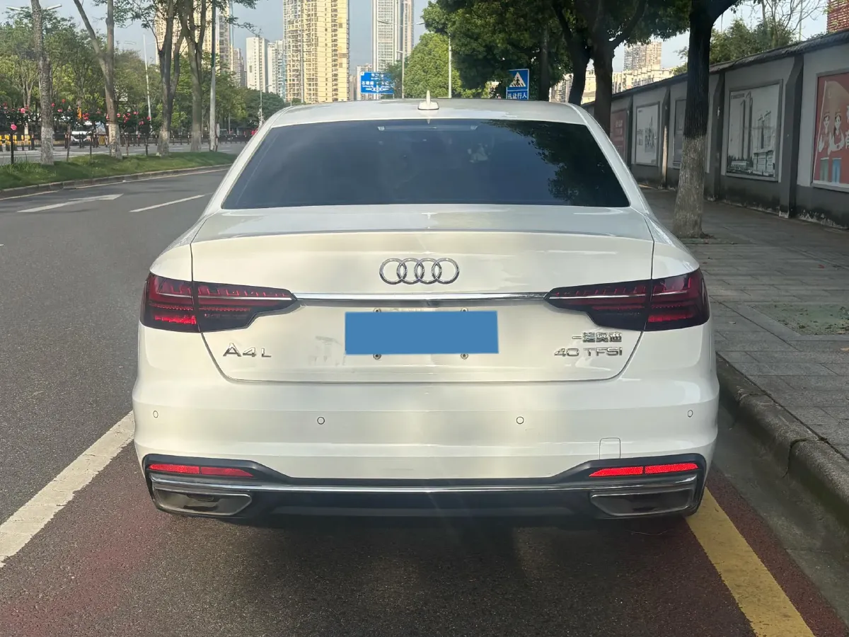 2020 Audi A4L 2.0T 190HP L4 7DCT,autocango,china used car exporter,china ev exporter,chinese used car exporter,chinese used ev exporter