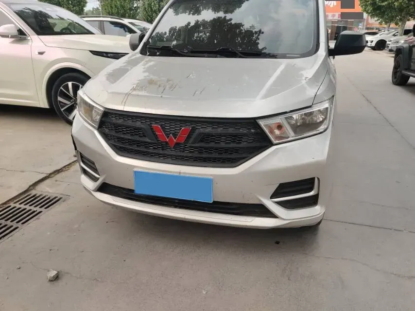 2021 WuLing HongGuang 1.5L 99HP L4 6MT,autocango,china used car exporter,china ev exporter,chinese used car exporter,chinese used ev exporter