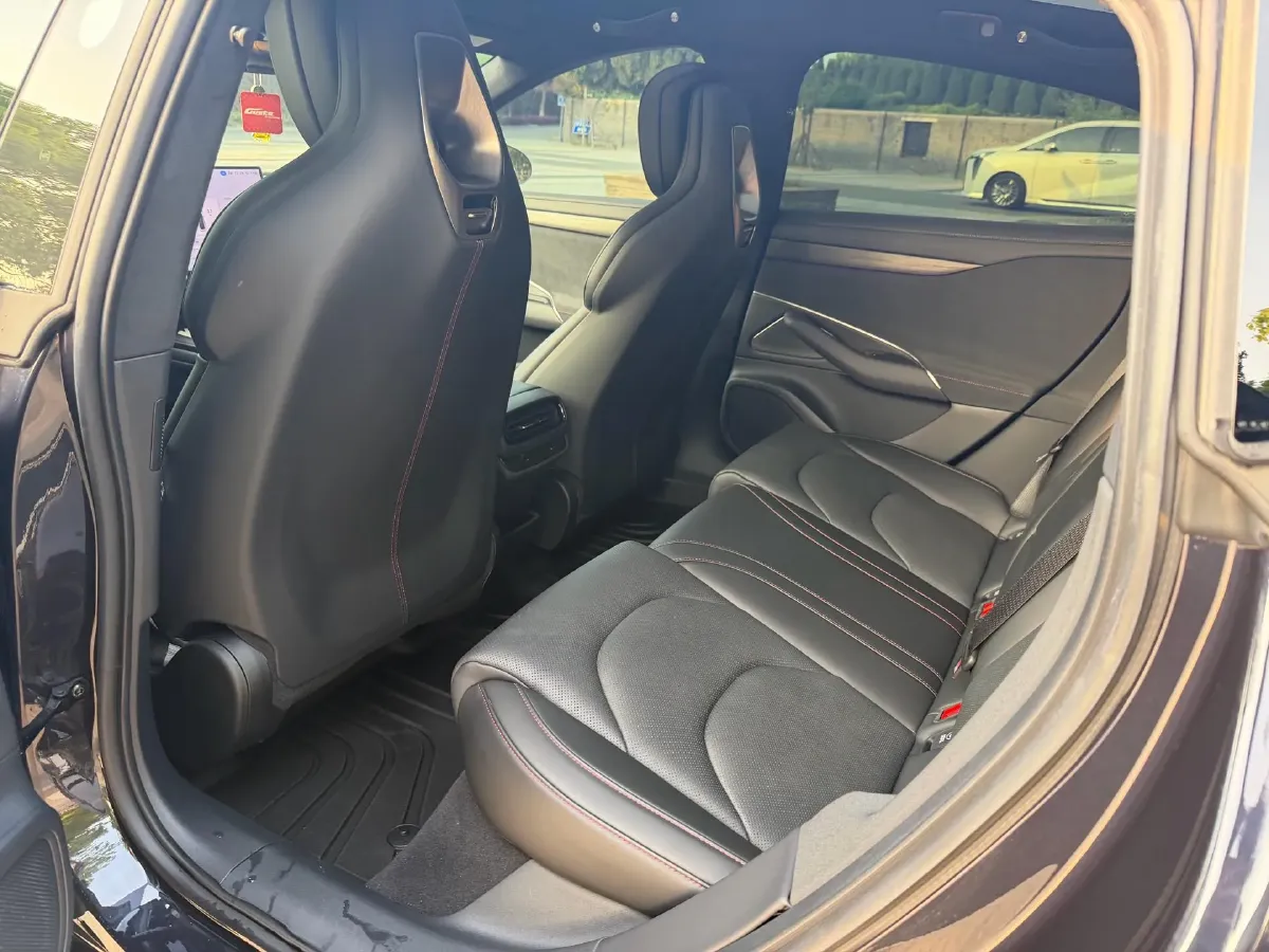 2024 MI SU7 BEV 101KWH,autocango,china used car exporter,china ev exporter,chinese used car exporter,chinese used ev exporter