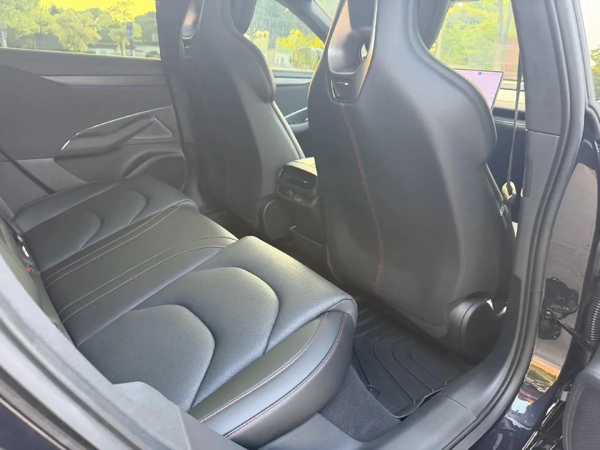 2024 MI SU7 BEV 101KWH,autocango,china used car exporter,china ev exporter,chinese used car exporter,chinese used ev exporter