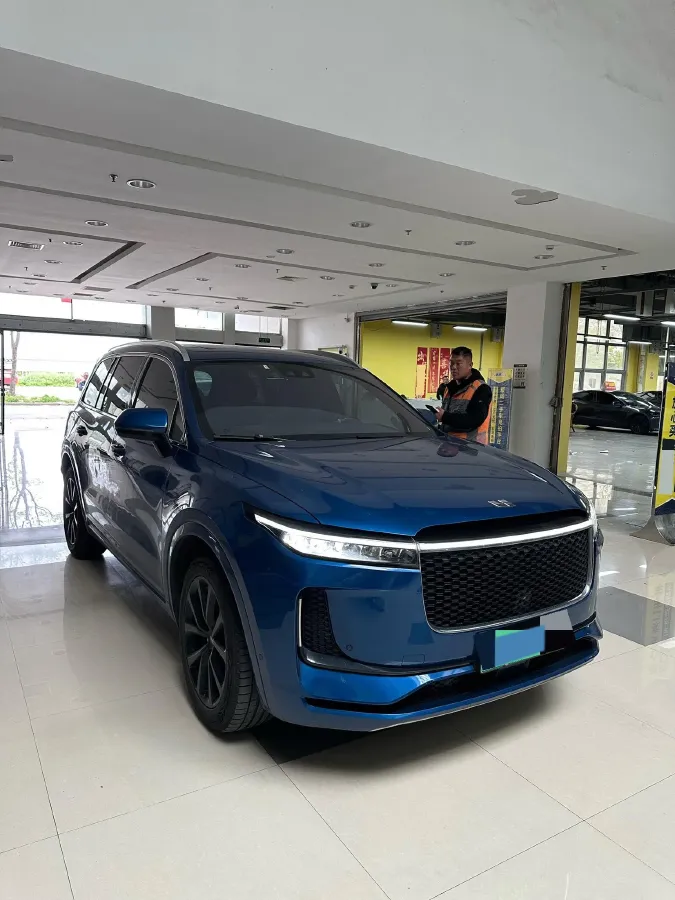 2020 Li ONE Range Extended 131HP REEV 40.5KWH,autocango,china used car exporter,china ev exporter,chinese used car exporter,chinese used ev exporter