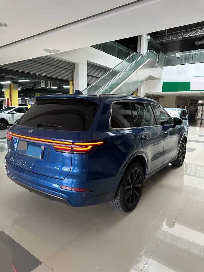 2020 Li ONE Range Extended 131HP REEV 40.5KWH,autocango,china used car exporter,china ev exporter,chinese used car exporter,chinese used ev exporter