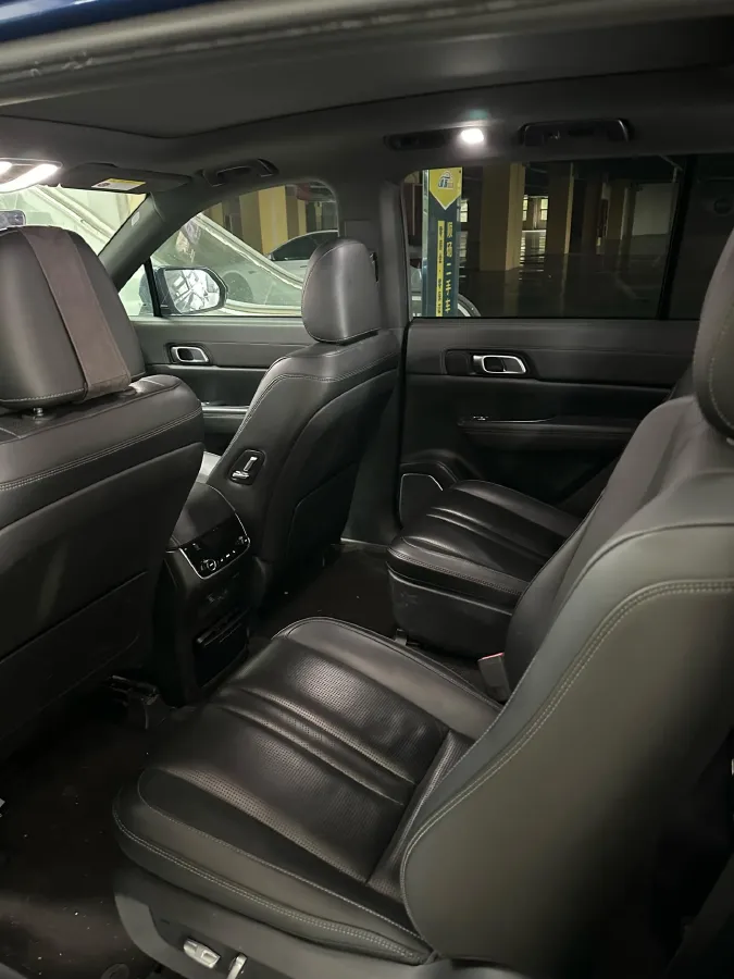 2020 Li ONE Range Extended 131HP REEV 40.5KWH,autocango,china used car exporter,china ev exporter,chinese used car exporter,chinese used ev exporter