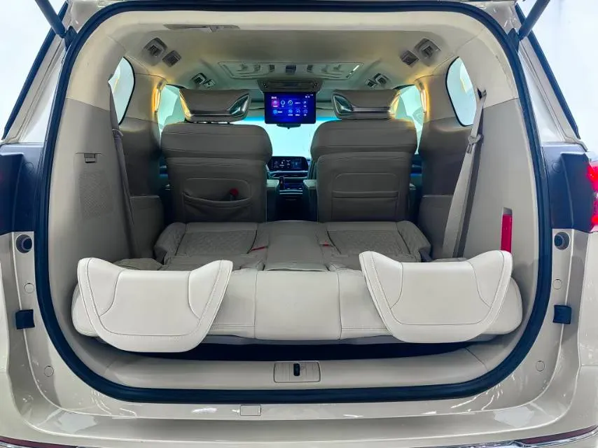 2022 Buick GL8 2.0T 237HP L4 9AT,autocango,china used car exporter,china ev exporter,chinese used car exporter,chinese used ev exporter