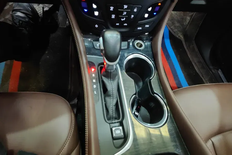 2020 Buick EnvisionPlus 1.5T 169HP L4 7DCT,autocango,china used car exporter,china ev exporter,chinese used car exporter,chinese used ev exporter