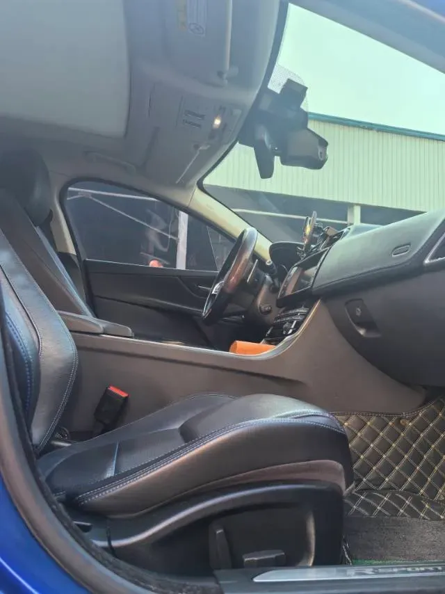 2018 Jaguar XE 2.0T 200HP L4 8AT,autocango,china used car exporter,china ev exporter,chinese used car exporter,chinese used ev exporter