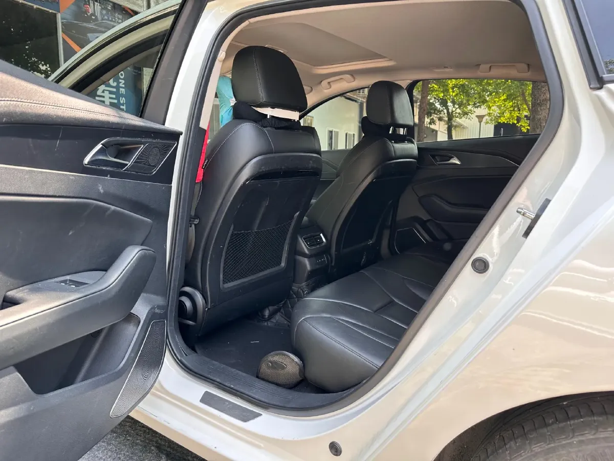 2022 HongQi H5 1.5T 169HP L4 7DCT,autocango,china used car exporter,china ev exporter,chinese used car exporter,chinese used ev exporter