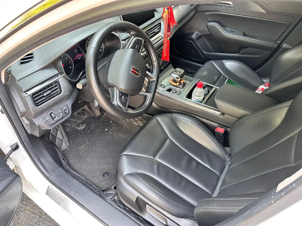 2022 HongQi H5 1.5T 169HP L4 7DCT,autocango,china used car exporter,china ev exporter,chinese used car exporter,chinese used ev exporter