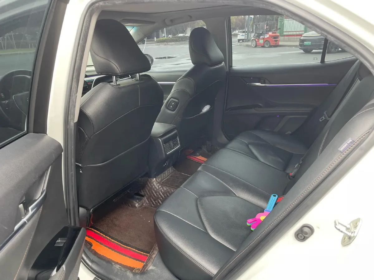 2021 Toyota Camry 2.5L 209HP L4 8AT,autocango,china used car exporter,china ev exporter,chinese used car exporter,chinese used ev exporter