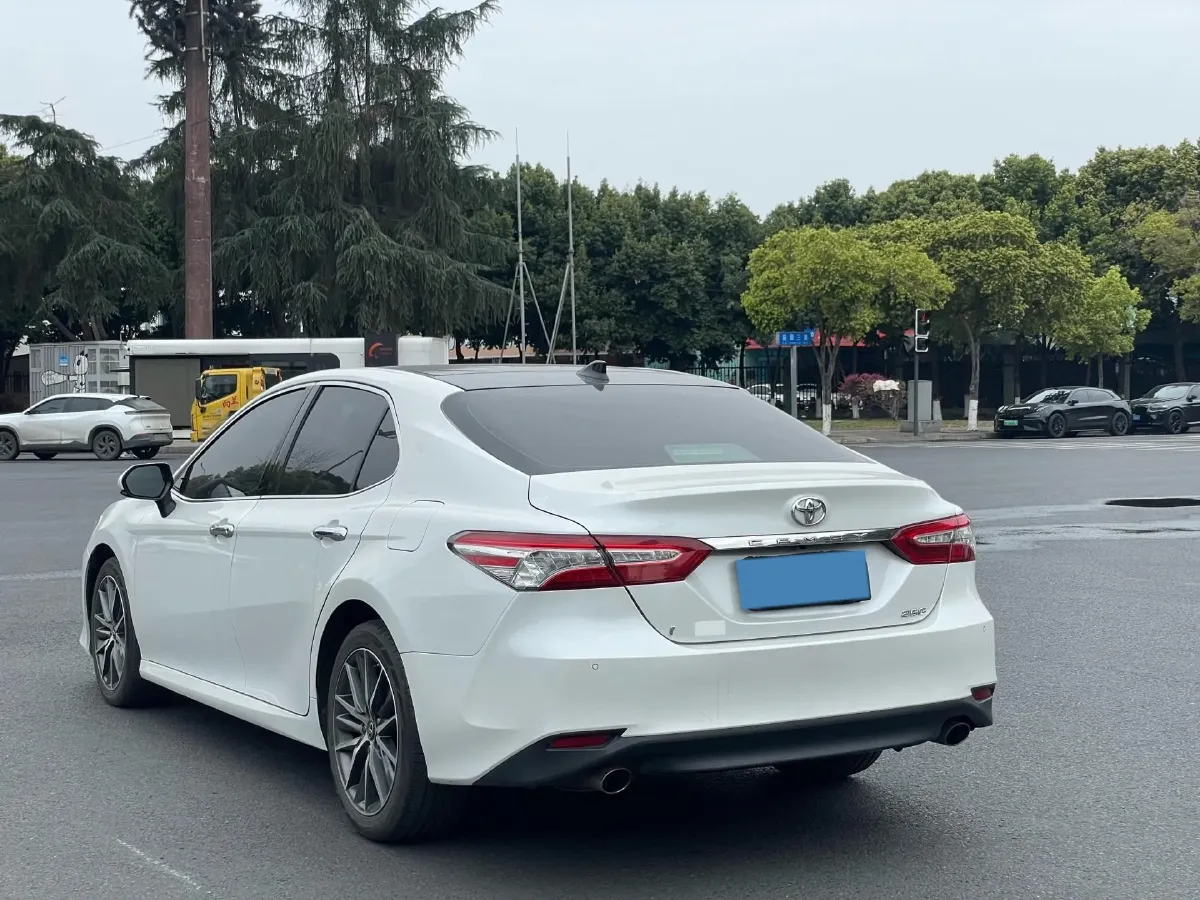 2021 Toyota Camry 2.5L 209HP L4 8AT,autocango,china used car exporter,china ev exporter,chinese used car exporter,chinese used ev exporter