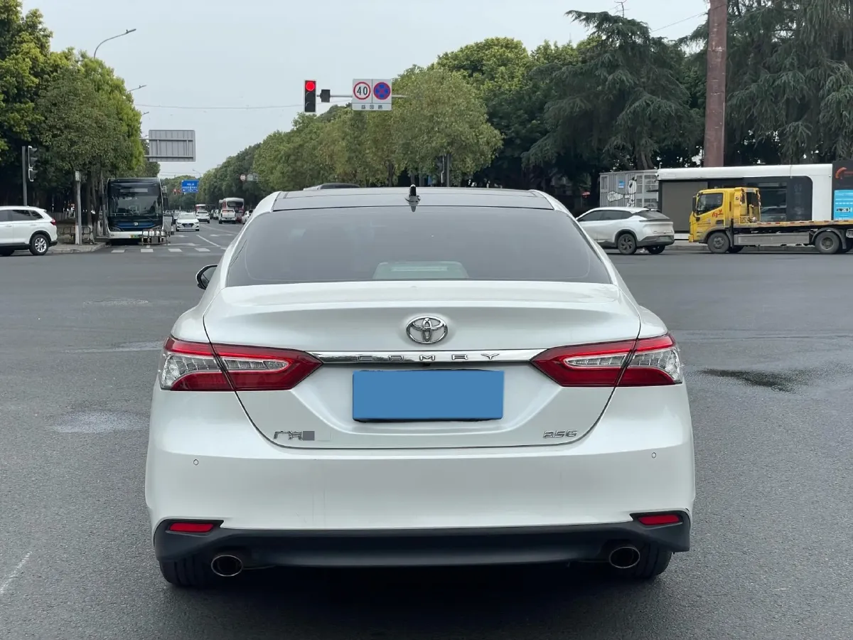 2021 Toyota Camry 2.5L 209HP L4 8AT,autocango,china used car exporter,china ev exporter,chinese used car exporter,chinese used ev exporter