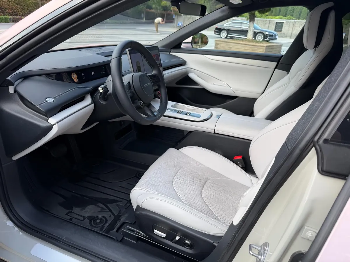 2024 MI SU7 BEV 73.6KWH,autocango,china used car exporter,china ev exporter,chinese used car exporter,chinese used ev exporter